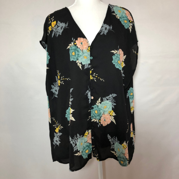 Torrid Floral Georgette Button Front Top Size 2 - Picture 4 of 6